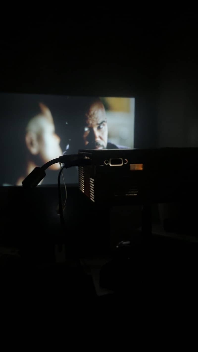 Aiwa home projector 1