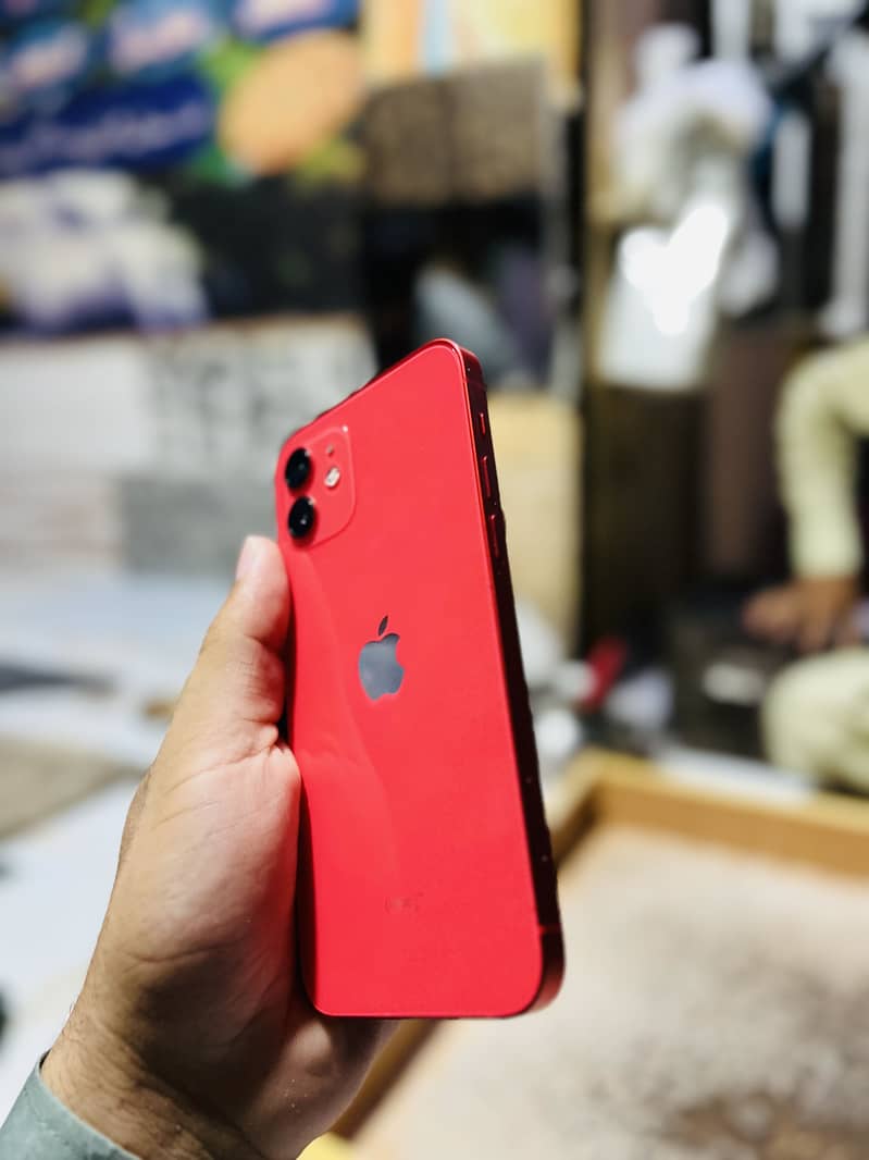 Apple iPhone 12 4