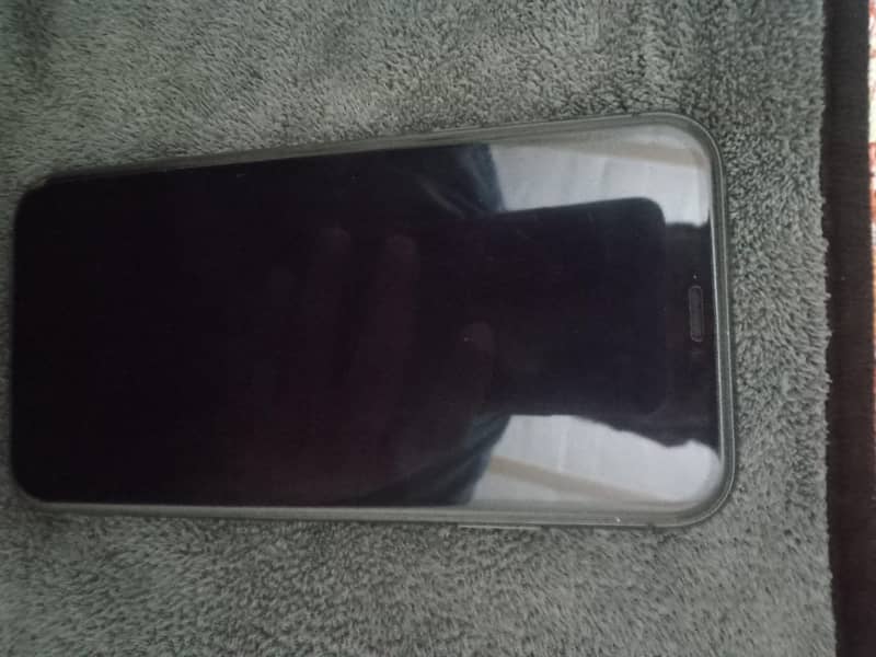 Apple iPhone 11 3