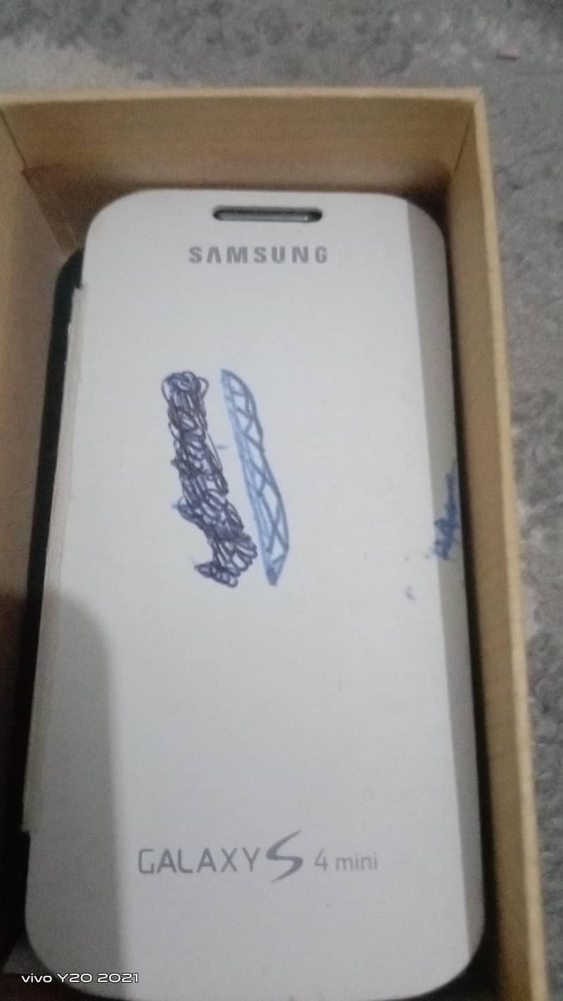 Samsung Mobile S4 Mini 1