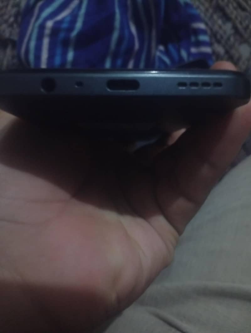 Realme C71 3
