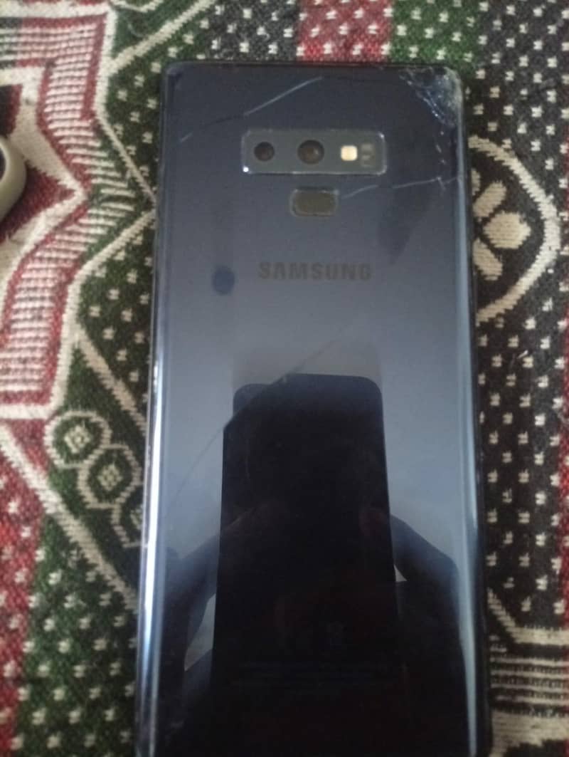 Samsung Mobile Note 9 6