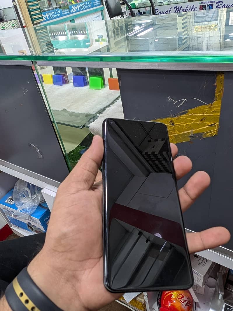 One Plus 10 Pro 4