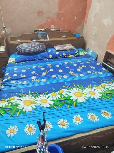 1 double bed with 2 side tables & 1 dressing table