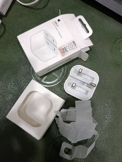 20W power adapter and cable