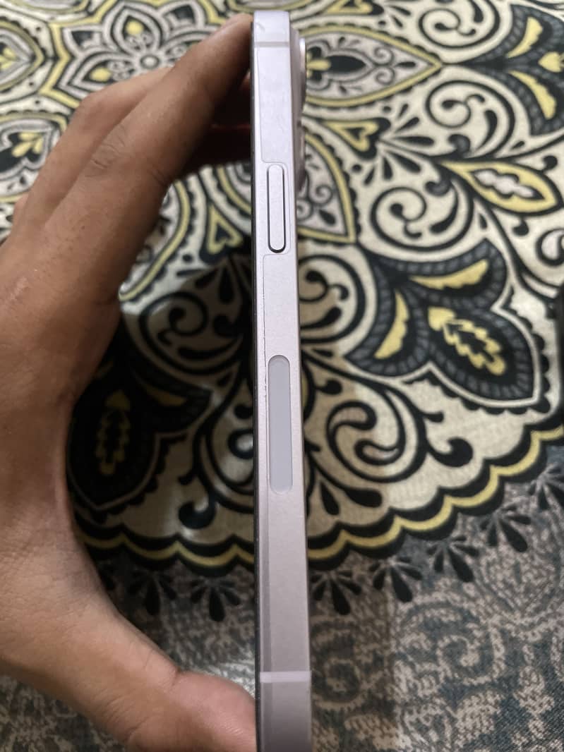 Apple iPhone 14 2
