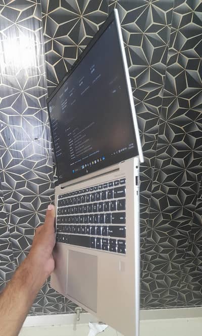 HP EliteBook 845 G10 | AMD Ryzen 5 PRO 7545U | 8GB DDR5 | 256GB NVMe