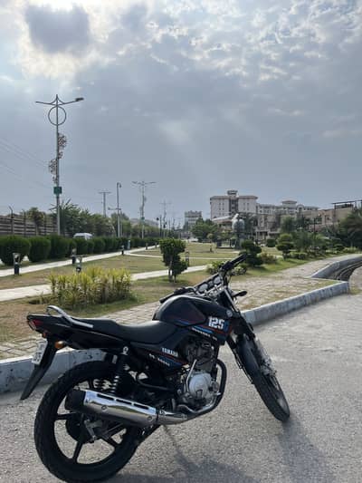 YAMAHA YBR G 2024 MODEL