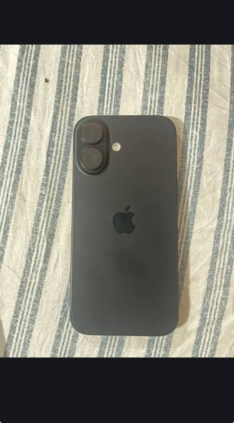Apple iPhone 16 0