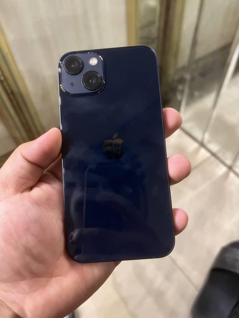 Apple iPhone 13 2