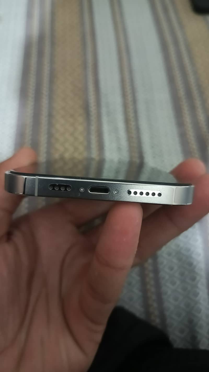 Apple iPhone 14 Pro Max 2