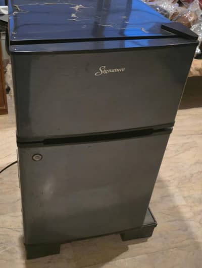 FOR SALE SIGNATURE MINI BAR