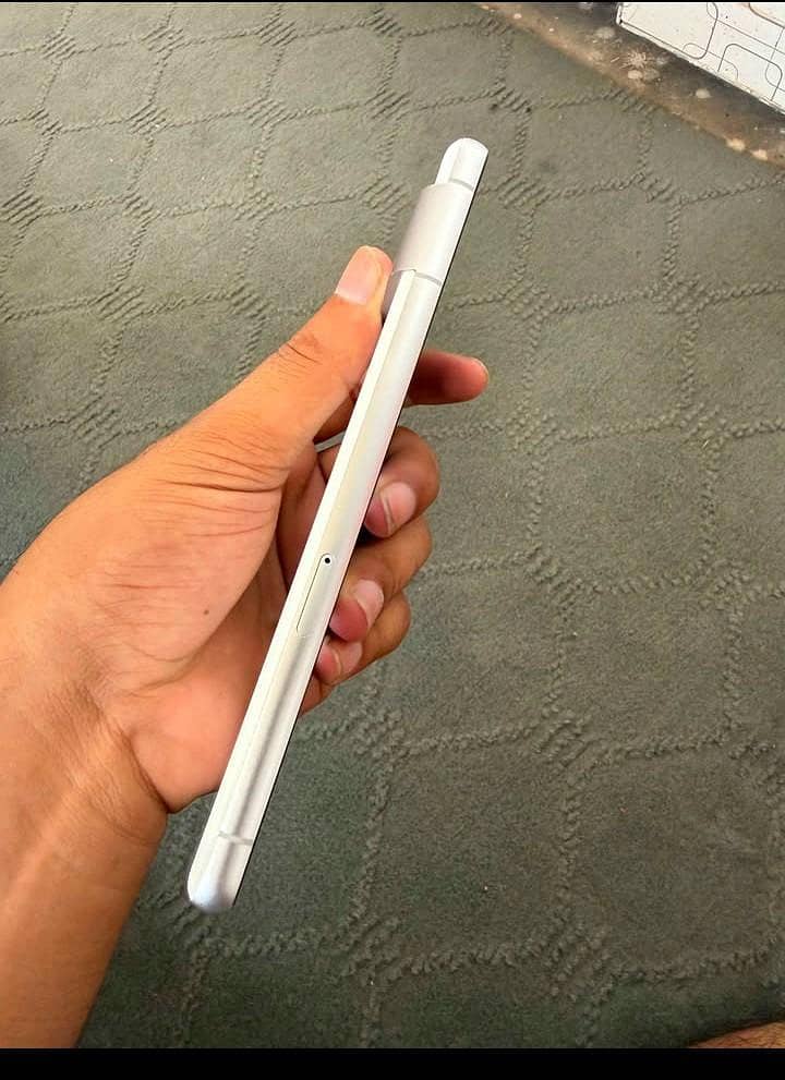 Google Pixel 7 4