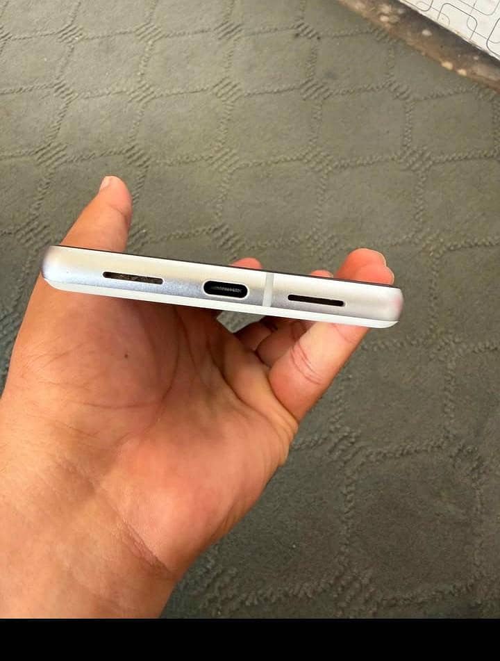 Google Pixel 7 5