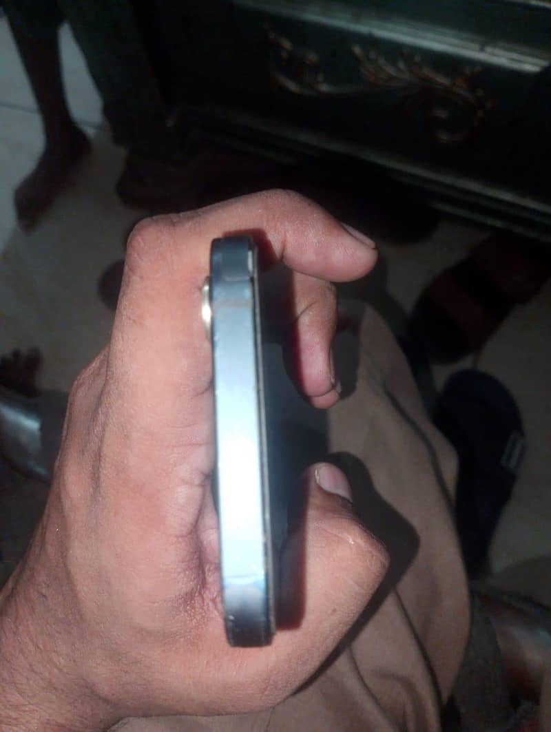 Apple iPhone 12 12