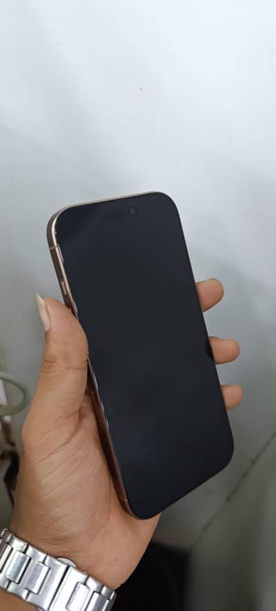 Apple iPhone 16 Pro