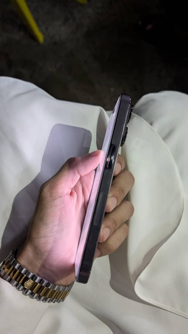 Apple iPhone 14 Pro 3