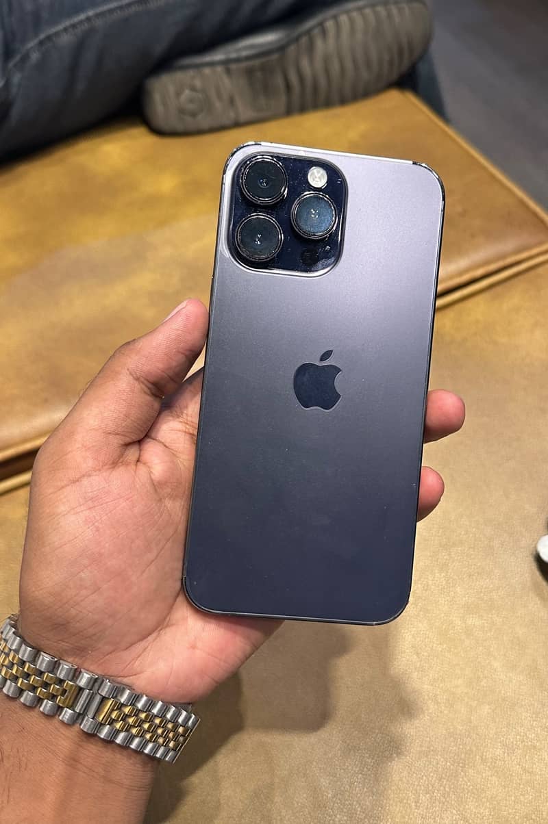 Apple iPhone 14 Pro Max 6