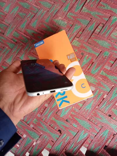 Tecno Spark 8C 4+2/128 RAM memory