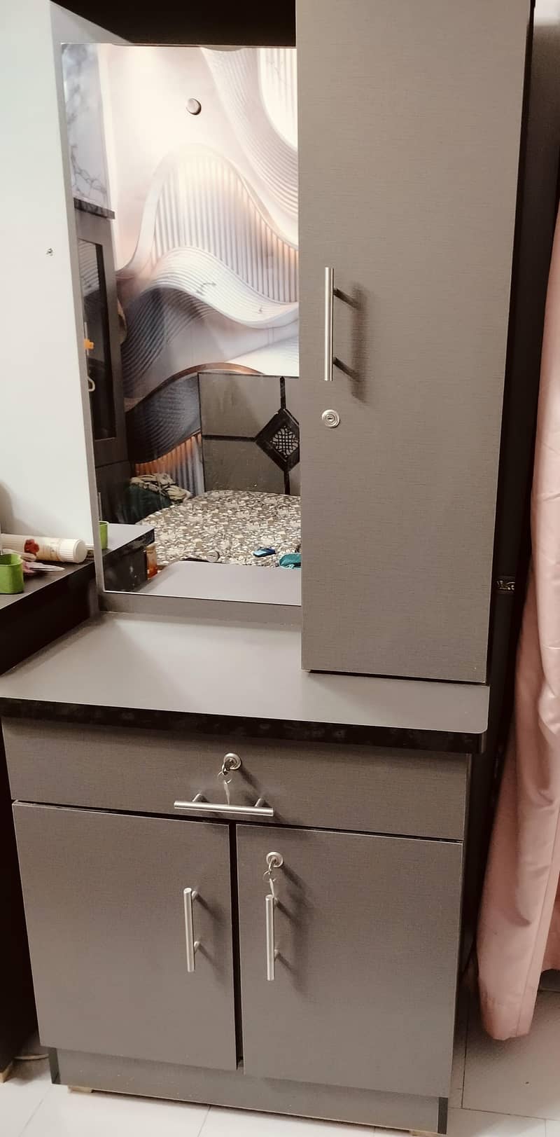 dressing table 1