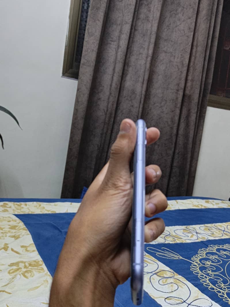 Apple iPhone 11 2