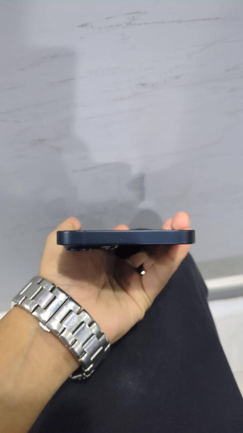 Apple iPhone 14 plus 4