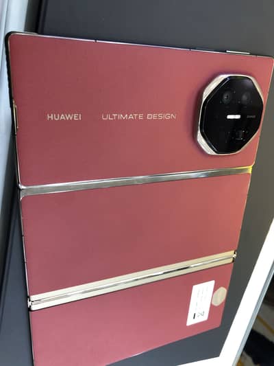 Huawei mate xt ULTIMATE DESIGN