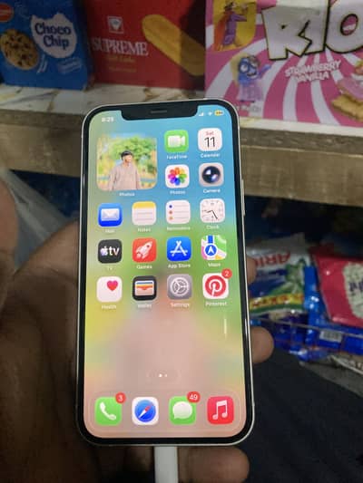 Apple iPhone 12
