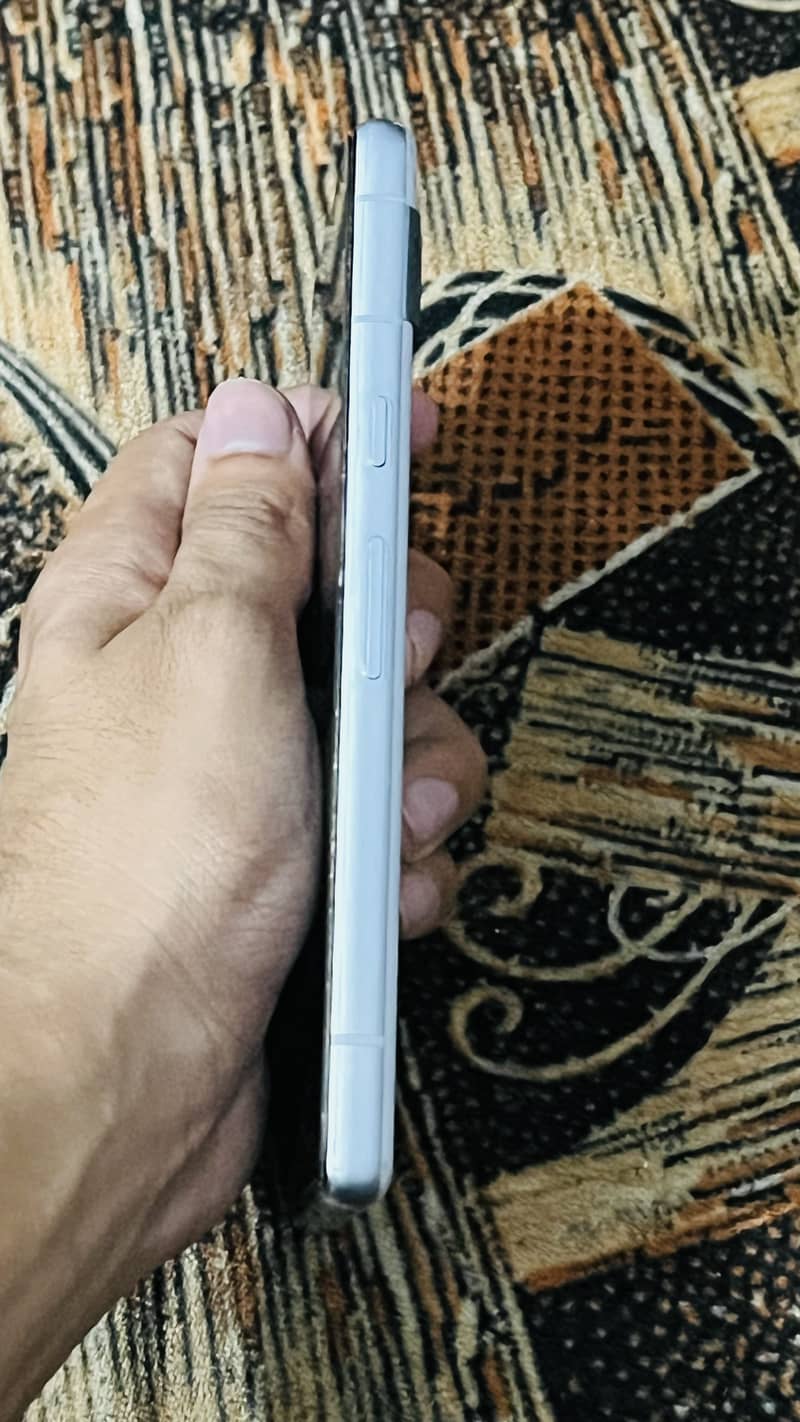 Google Pixel 7a 3