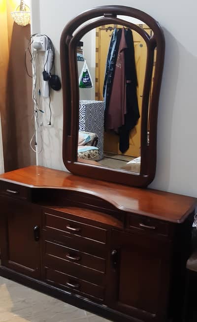 dressing table