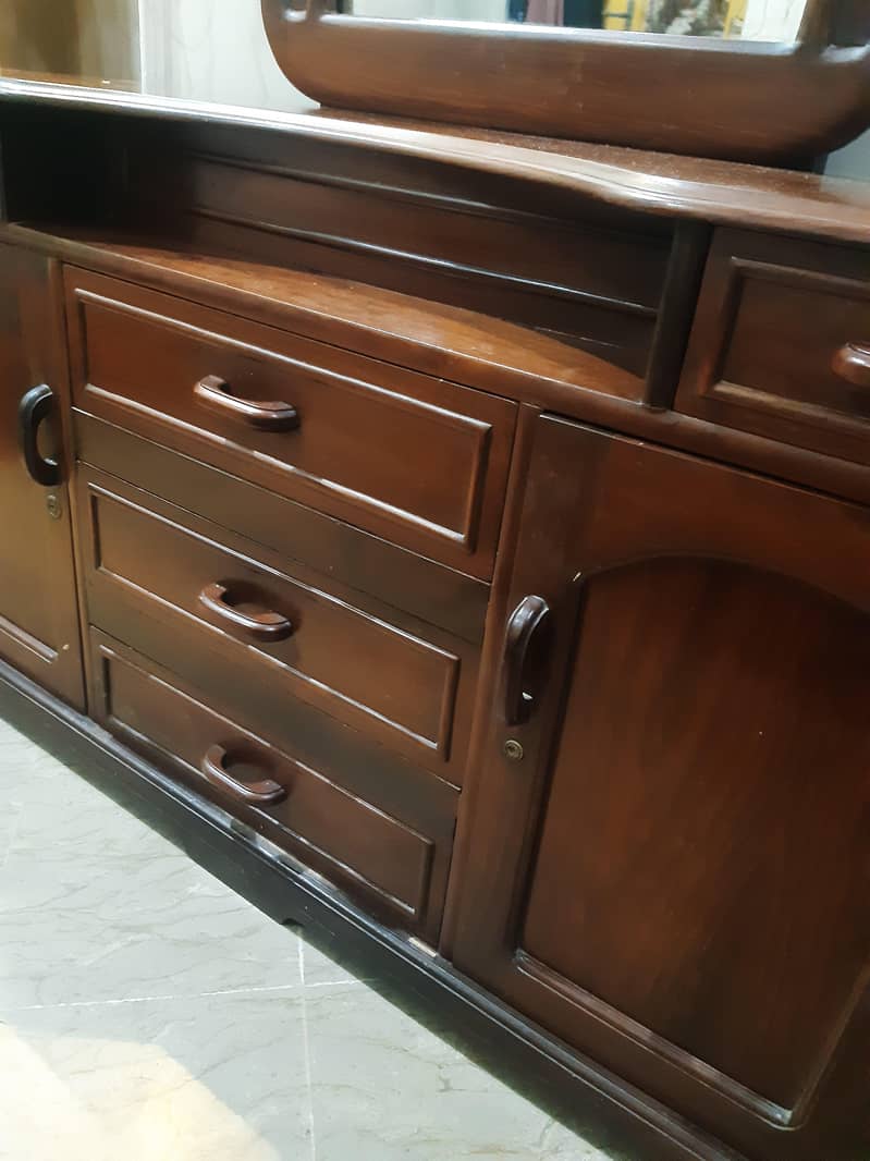 dressing table 3