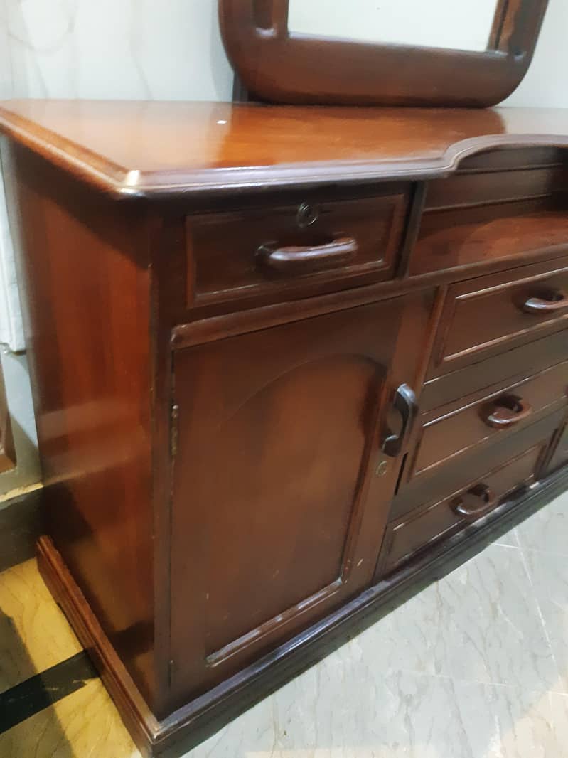dressing table 4