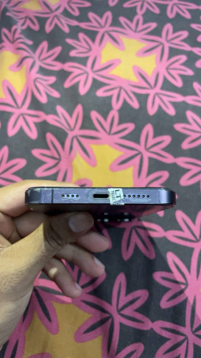 Apple iPhone 14 Pro Max 4