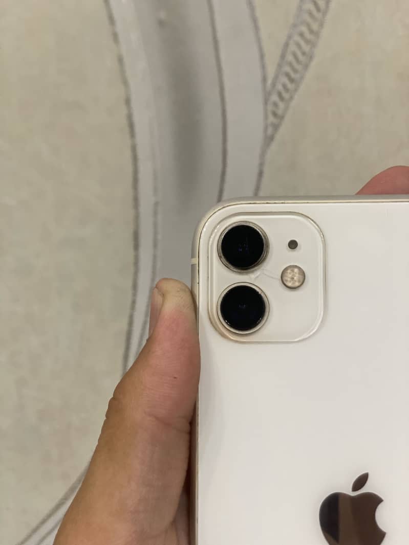 Apple iPhone 11 7