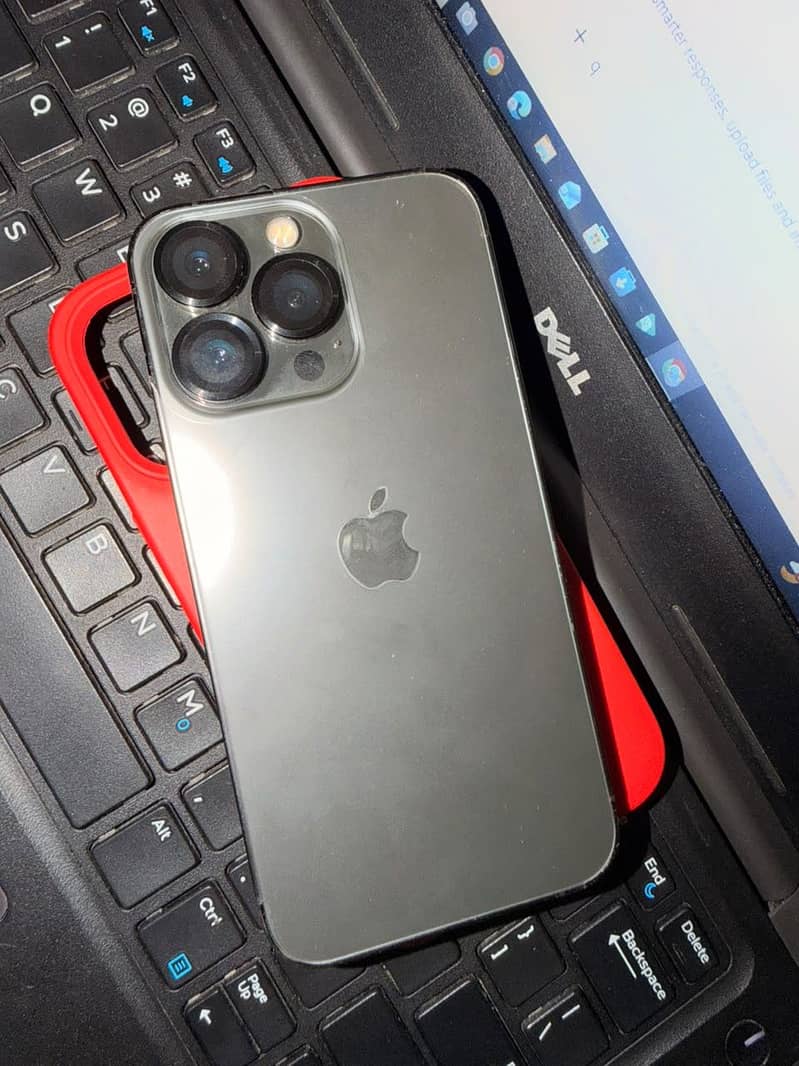 Apple iPhone 13 Pro 1