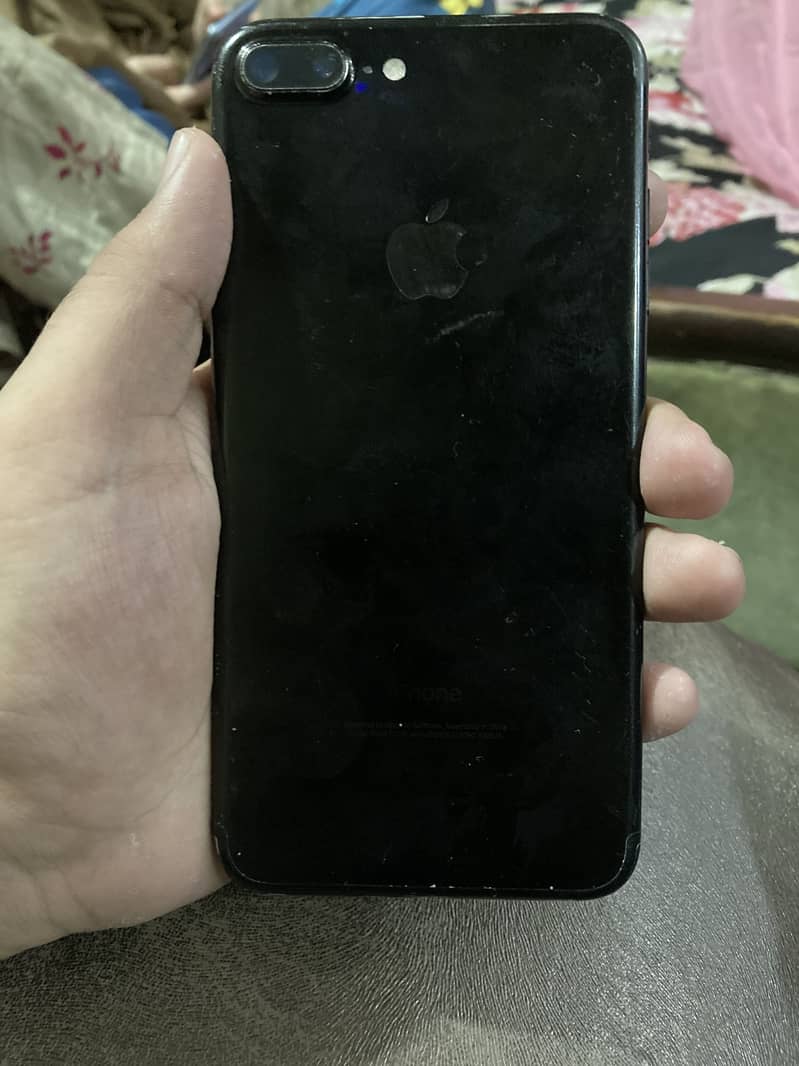 Apple iPhone 7 Plus 1