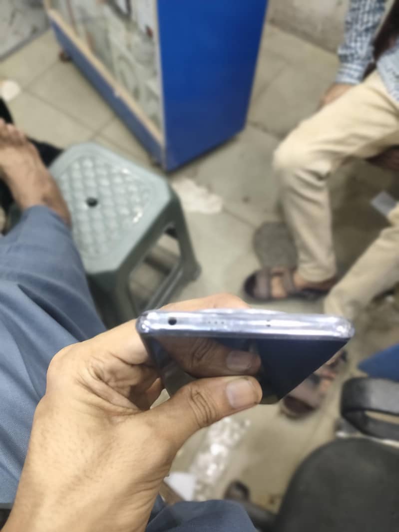 Xiaomi Redmi Note 14 Pro 4