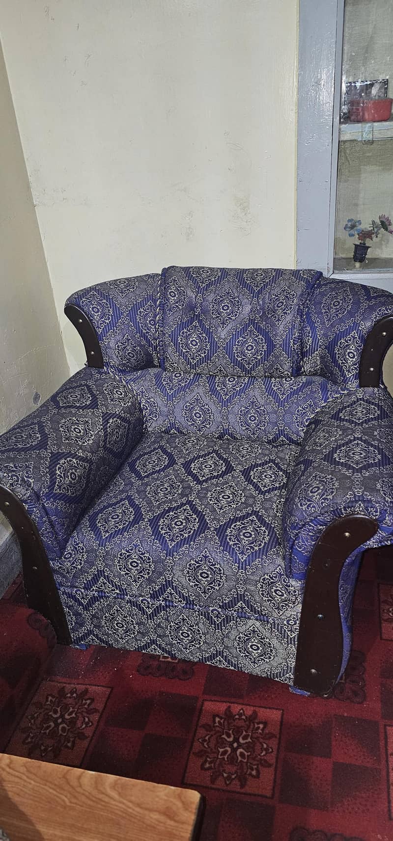 5 seater sofa 0