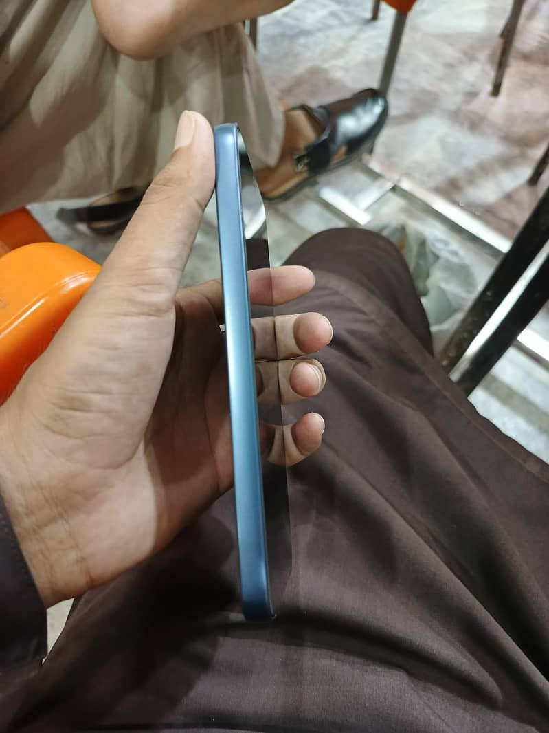 oppo A6 pro 0