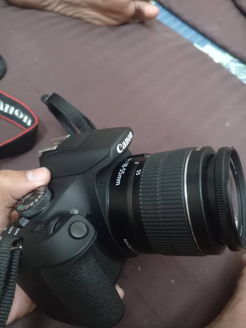 Canon EOS 2000D 4