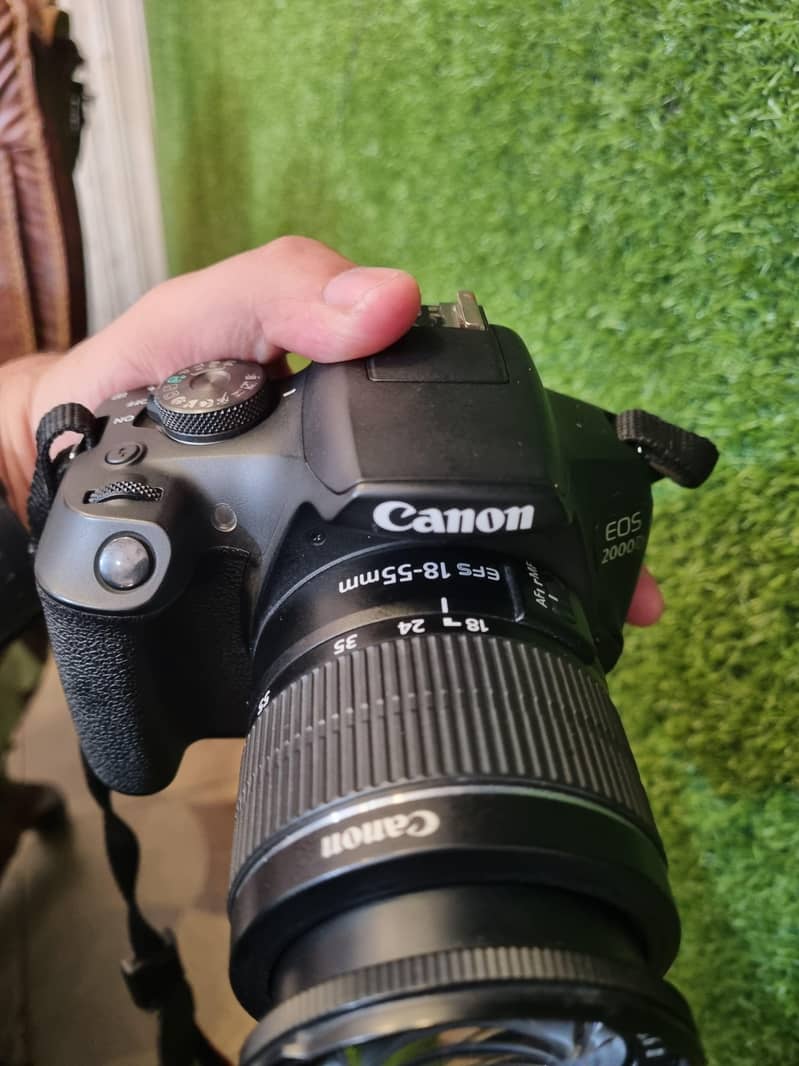 Canon 2000D 1
