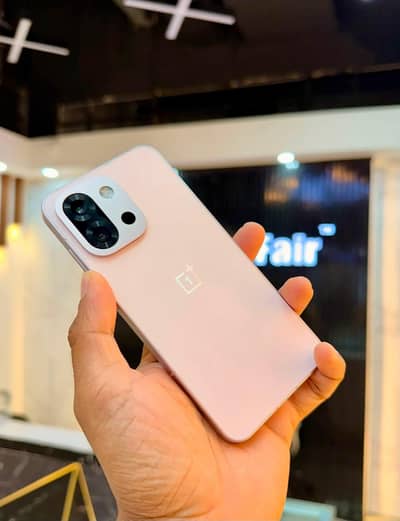 One Plus 13s 12/256 GB 03356483140 My Whatsapp number