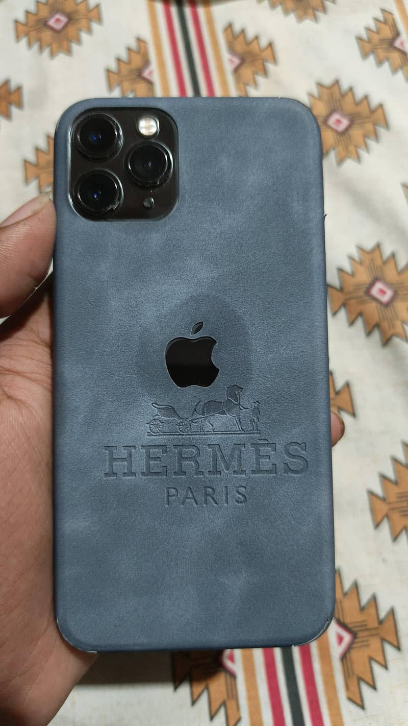 Apple iPhone 11 Pro 2