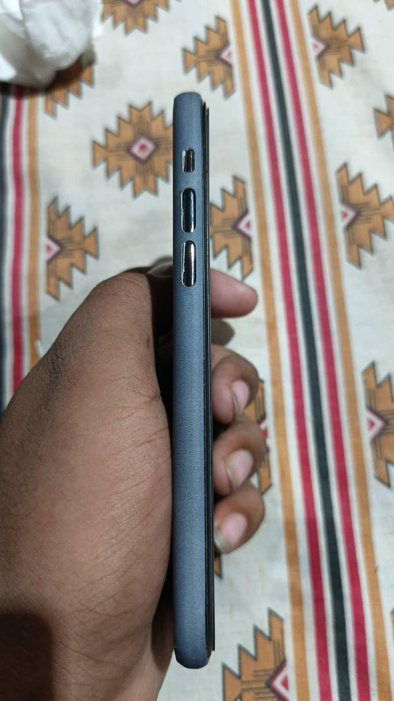 Apple iPhone 11 Pro 4