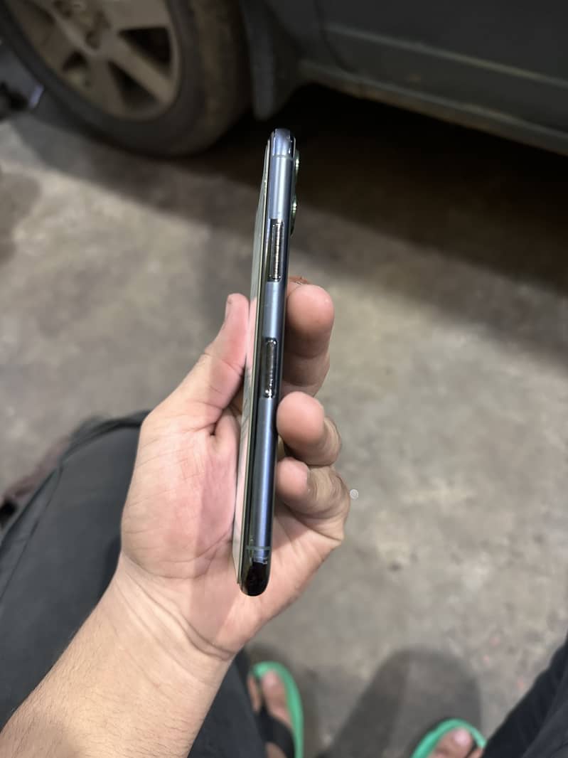 Apple iPhone 11 Pro 5