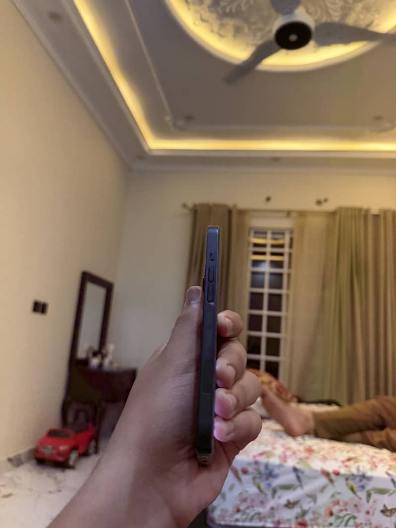 Apple iPhone 14 0