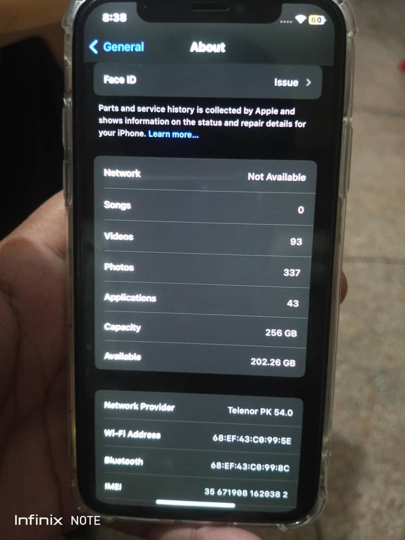 Apple iPhone X 4