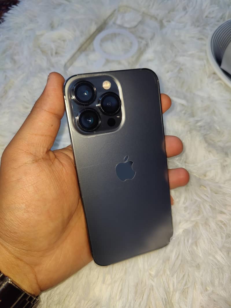 Apple iPhone 13 Pro 0