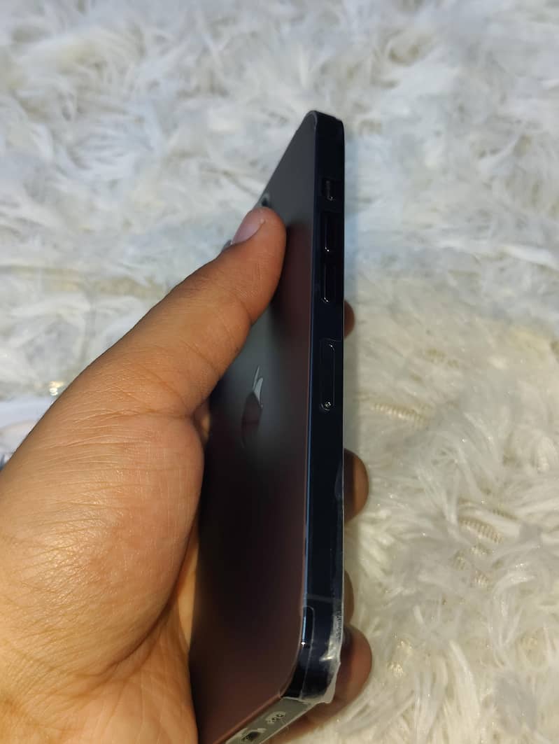 Apple iPhone 13 Pro 6