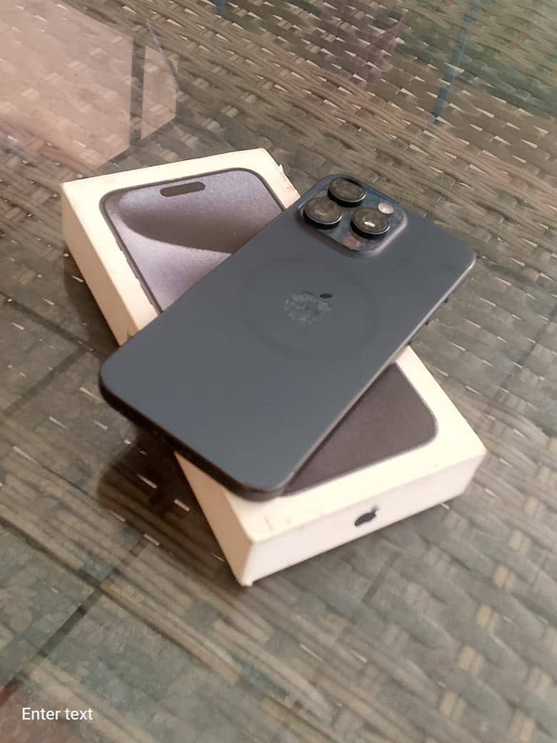 iPhone 15 Pro Max 3